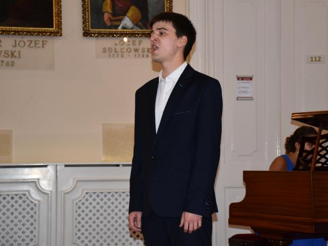 Występ Aleksandra Pluty (tenor) przy akompaniamencie Małgorzaty Rusak